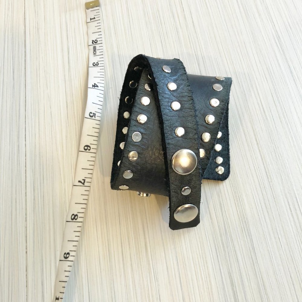 Leather bracelet - Picture 11 of 16